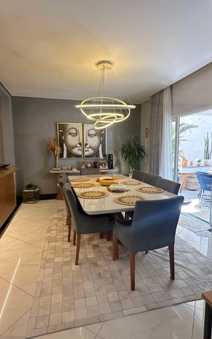 Casa de condomínio para alugar com 320m², 3 quartos e 6 vagas Casa de condomínio para alugar com 320m², 3 quartos e 6 vagasSala de Jantar