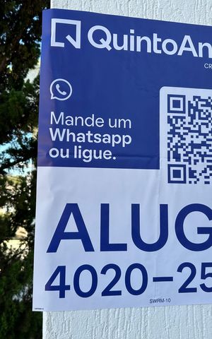 Casa de condomínio para alugar com 320m², 3 quartos e 6 vagas Casa de condomínio para alugar com 320m², 3 quartos e 6 vagasFachada