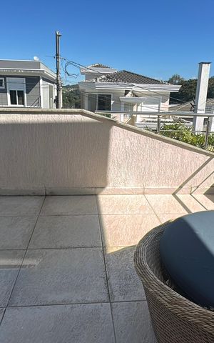 Casa de condomínio para alugar com 320m², 3 quartos e 6 vagas Casa de condomínio para alugar com 320m², 3 quartos e 6 vagasVaranda