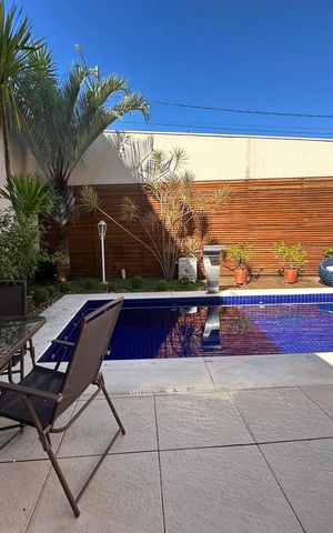 Casa de condomínio para alugar com 320m², 3 quartos e 6 vagas Casa de condomínio para alugar com 320m², 3 quartos e 6 vagasPiscina