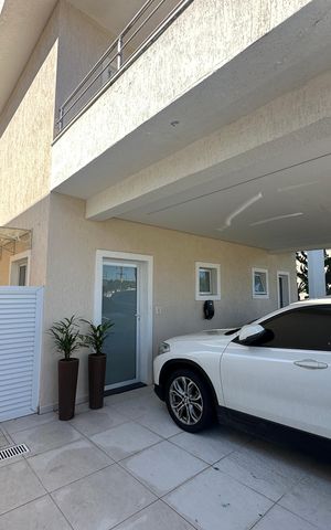 Casa de condomínio para alugar com 320m², 3 quartos e 6 vagas Casa de condomínio para alugar com 320m², 3 quartos e 6 vagasGaragem