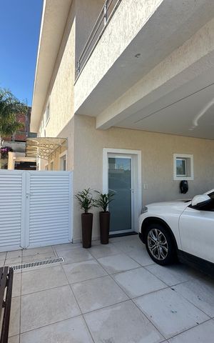 Casa de condomínio para alugar com 320m², 3 quartos e 6 vagas Casa de condomínio para alugar com 320m², 3 quartos e 6 vagasGaragem