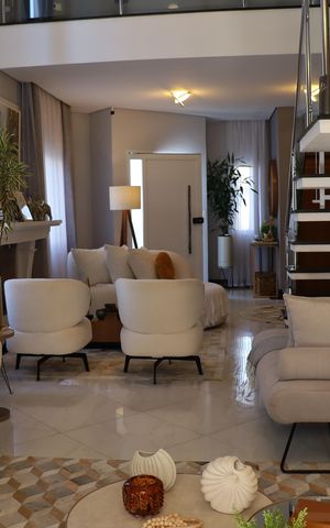 Casa de condomínio para alugar com 320m², 3 quartos e 6 vagas Casa de condomínio para alugar com 320m², 3 quartos e 6 vagasSala
