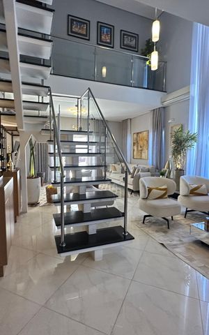 Casa de condomínio para alugar com 320m², 3 quartos e 6 vagas Casa de condomínio para alugar com 320m², 3 quartos e 6 vagasSala