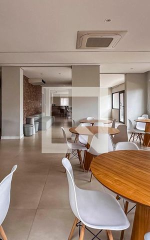Apartamento à venda com 125m², 3 quartos e 3 vagas Apartamento à venda com 125m², 3 quartos e 3 vagasÁrea comum - Salão de festas