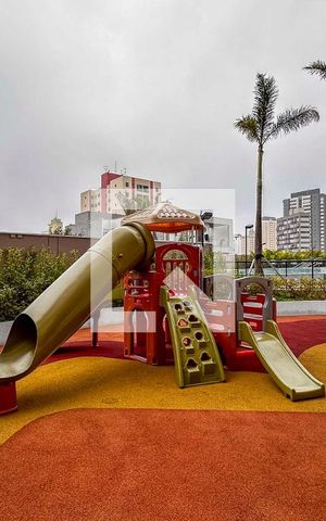 Apartamento à venda com 125m², 3 quartos e 3 vagas Apartamento à venda com 125m², 3 quartos e 3 vagasÁrea comum - Playground