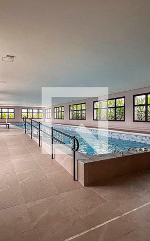 Apartamento à venda com 125m², 3 quartos e 3 vagas Apartamento à venda com 125m², 3 quartos e 3 vagasÁrea comum - Piscina