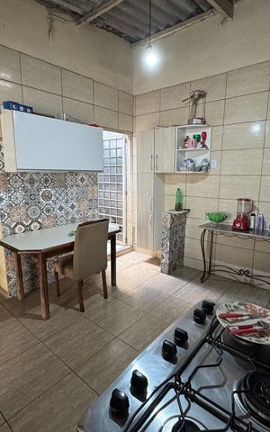 Casa para alugar com 340m², 4 quartos e 6 vagas Casa para alugar com 340m², 4 quartos e 6 vagasCozinha anexo 2