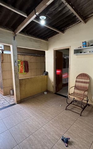 Casa para alugar com 340m², 4 quartos e 6 vagas