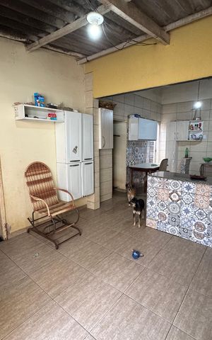 Casa para alugar com 340m², 4 quartos e 6 vagas