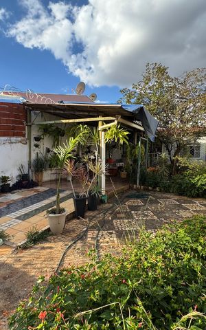 Casa para alugar com 340m², 4 quartos e 6 vagas Casa para alugar com 340m², 4 quartos e 6 vagasGaragem anexo 1