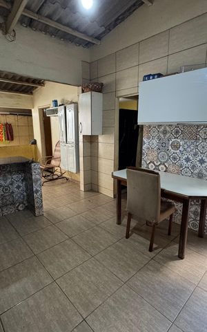 Casa para alugar com 340m², 4 quartos e 6 vagas