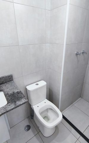 Apartamento à venda com 59m², 2 quartos e 1 vaga Apartamento à venda com 59m², 2 quartos e 1 vagaBanheiro
