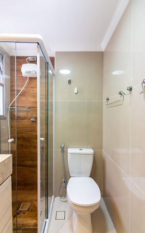 Apartamento à venda com 55m², 2 quartos e 1 vaga Apartamento à venda com 55m², 2 quartos e 1 vagaBanheiro
