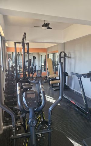 Apartamento à venda com 84m², 3 quartos e 2 vagas Apartamento à venda com 84m², 3 quartos e 2 vagasÁrea externa