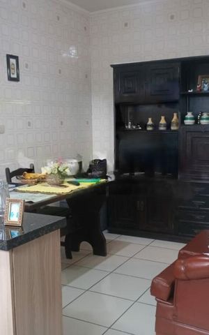 Casa à venda com 130m², 2 quartos e 2 vagas
