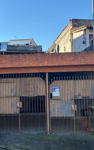 Casa à venda com 150m², 3 quartos e 4 vagasFachada
