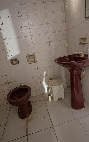 Casa à venda com 150m², 3 quartos e 4 vagas Casa à venda com 150m², 3 quartos e 4 vagasBanheiro dos quartos ( suíte)
