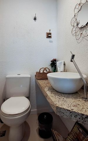 Apartamento à venda com 127m², 3 quartos e 2 vagas Apartamento à venda com 127m², 3 quartos e 2 vagasLavabo