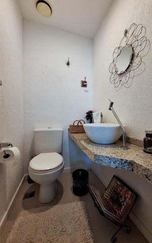 Apartamento à venda com 127m², 3 quartos e 2 vagas Apartamento à venda com 127m², 3 quartos e 2 vagasLavabo
