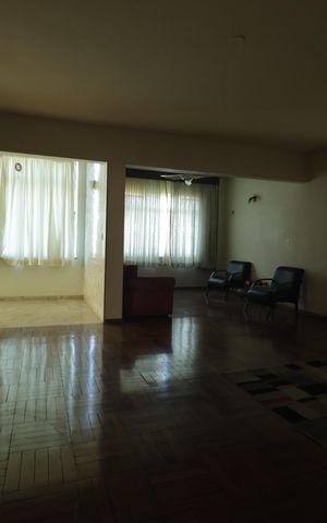 Apartamento à venda com 220m², 4 quartos e 2 vagasSala