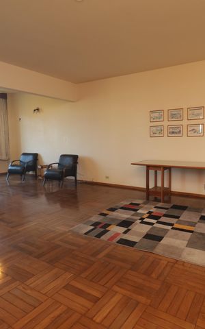 Apartamento à venda com 220m², 4 quartos e 2 vagasSala