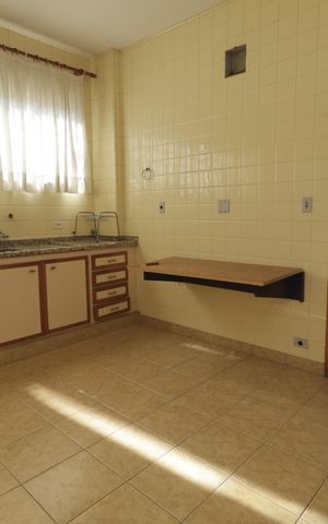 Apartamento à venda com 220m², 4 quartos e 2 vagasCozinha