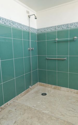 Apartamento à venda com 220m², 4 quartos e 2 vagasBanheiro da suíte