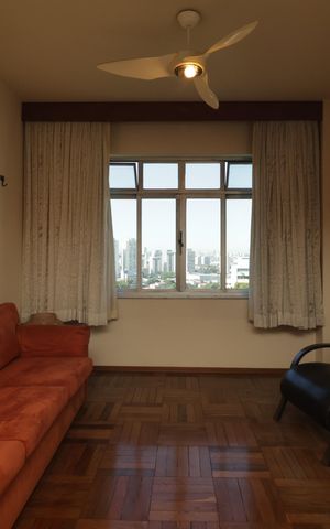 Apartamento à venda com 220m², 4 quartos e 2 vagasSala