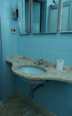Apartamento à venda com 220m², 4 quartos e 2 vagasBanheiro social