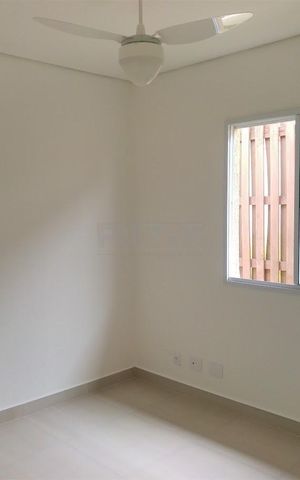 Casa à venda com 72m², 3 quartos e 3 vagas