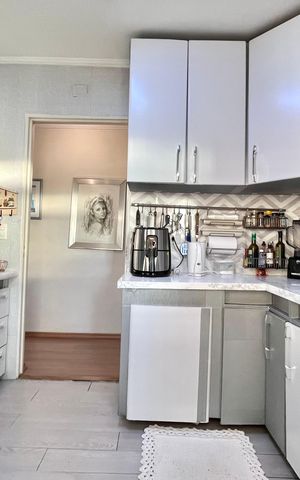Apartamento para alugar com 118m², 2 quartos e 2 vagasCozinha
