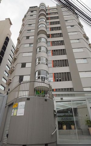 Apartamento para alugar com 82m², 2 quartos e 1 vagaFachada