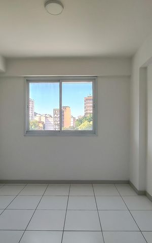 Apartamento à venda com 145m², 3 quartos e 2 vagas Apartamento à venda com 145m², 3 quartos e 2 vagasSuíte 1
