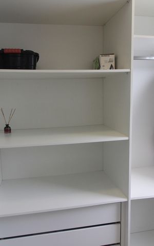 Casa de condomínio para alugar com 200m², 4 quartos e 2 vagasCloset da suíte