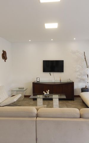 Casa de condomínio para alugar com 200m², 4 quartos e 2 vagasSala