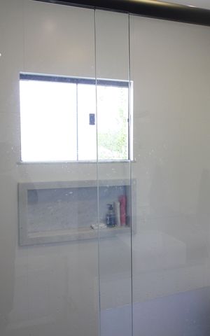 Casa de condomínio para alugar com 200m², 4 quartos e 2 vagasBanheiro da Suíte