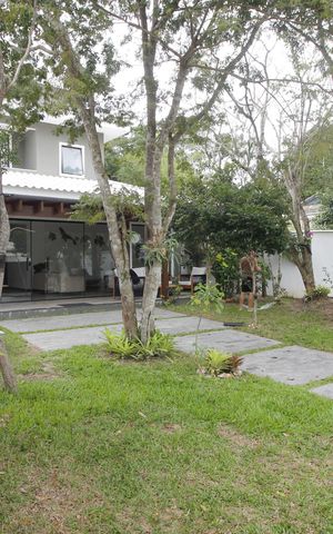 Casa de condomínio para alugar com 200m², 4 quartos e 2 vagasJardim