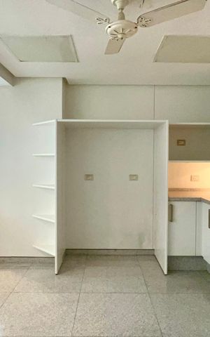 Apartamento à venda com 355m², 3 quartos e 5 vagas Apartamento à venda com 355m², 3 quartos e 5 vagasCozinha