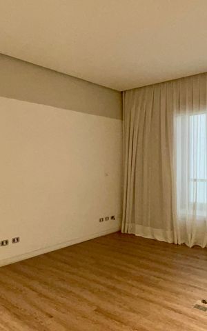 Apartamento à venda com 355m², 3 quartos e 5 vagas Apartamento à venda com 355m², 3 quartos e 5 vagasSuite