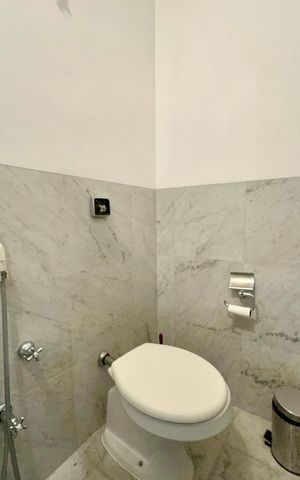 Apartamento à venda com 355m², 3 quartos e 5 vagas Apartamento à venda com 355m², 3 quartos e 5 vagasBanheiro de serviço