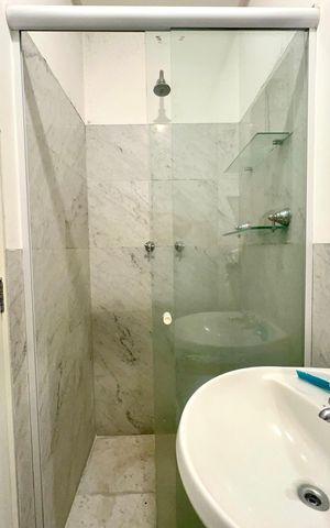 Apartamento à venda com 355m², 3 quartos e 5 vagas Apartamento à venda com 355m², 3 quartos e 5 vagasBanheiro de serviço
