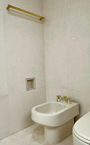 Apartamento à venda com 355m², 3 quartos e 5 vagas Apartamento à venda com 355m², 3 quartos e 5 vagasBanheiro