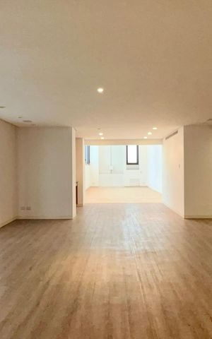Apartamento à venda com 355m², 3 quartos e 5 vagas Apartamento à venda com 355m², 3 quartos e 5 vagasSala de TV