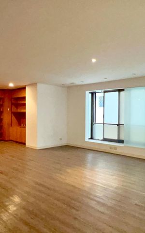 Apartamento à venda com 355m², 3 quartos e 5 vagas Apartamento à venda com 355m², 3 quartos e 5 vagasSala de TV
