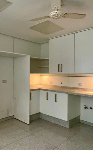 Apartamento à venda com 355m², 3 quartos e 5 vagas Apartamento à venda com 355m², 3 quartos e 5 vagasCozinha