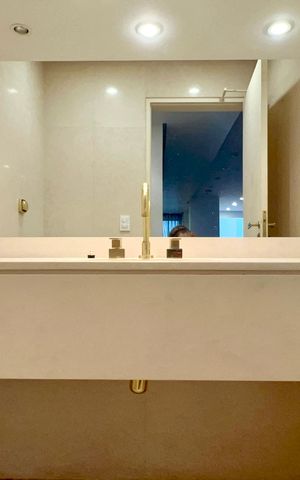 Apartamento à venda com 355m², 3 quartos e 5 vagas Apartamento à venda com 355m², 3 quartos e 5 vagasLavabo