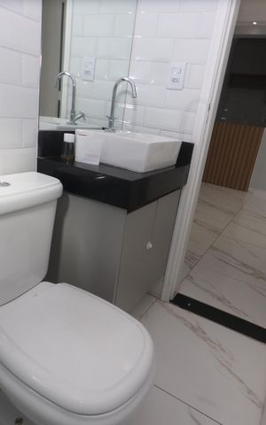 Apartamento à venda com 56m², 2 quartos e 1 vagaBanheiro Social