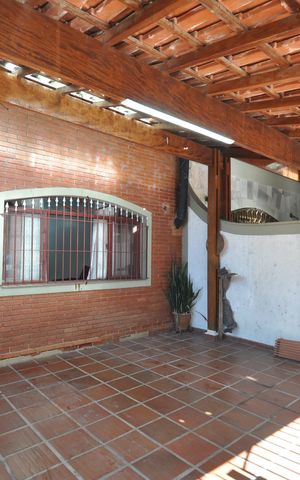 Casa à venda com 156m², 3 quartos e 2 vagasGaragem