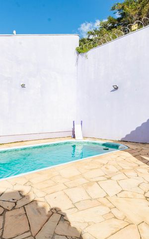 Casa à venda com 300m², 2 quartos e 2 vagas